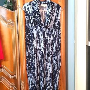 Michael Michael Kors,  women's dress, cowl neck pockets size XL. Casual, movies
